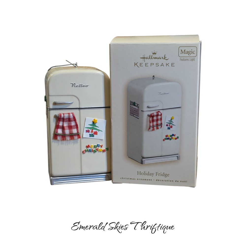 Hallmark Keepsake 2007 Magic Holiday Fridge Ornament w/Box works free ship
